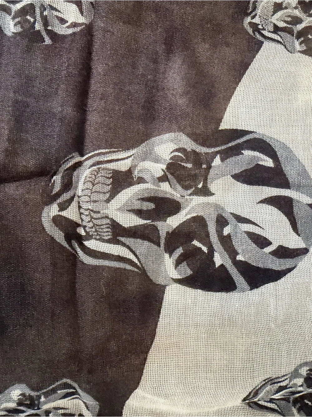 Alexander McQueen lightweight scarf